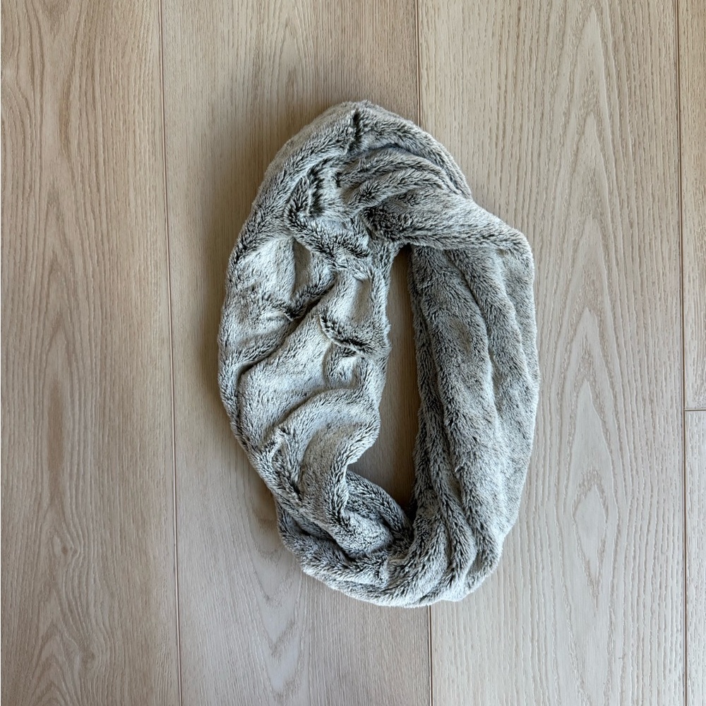 bp Faux Fur Infinity Scarf in Light Gray and Cream
